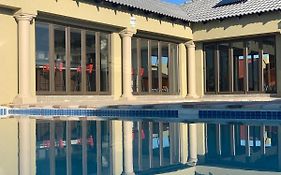 Yami Nawe Lodge
